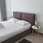 Alezzi Apartman *