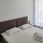 Alezzi Apartment Navodari