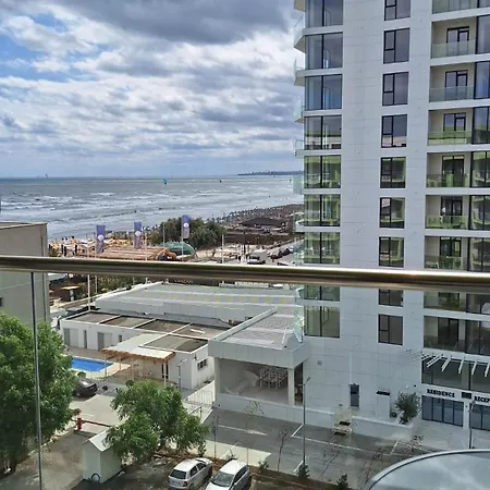 Alezzi Clasic Apartman Năvodari