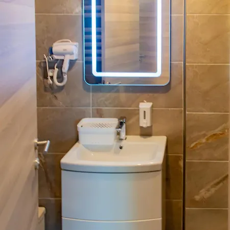 Apartment Alezzi *